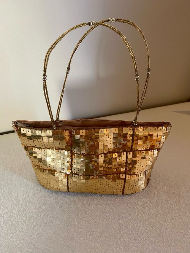 Bolso de lentejuelas dorado