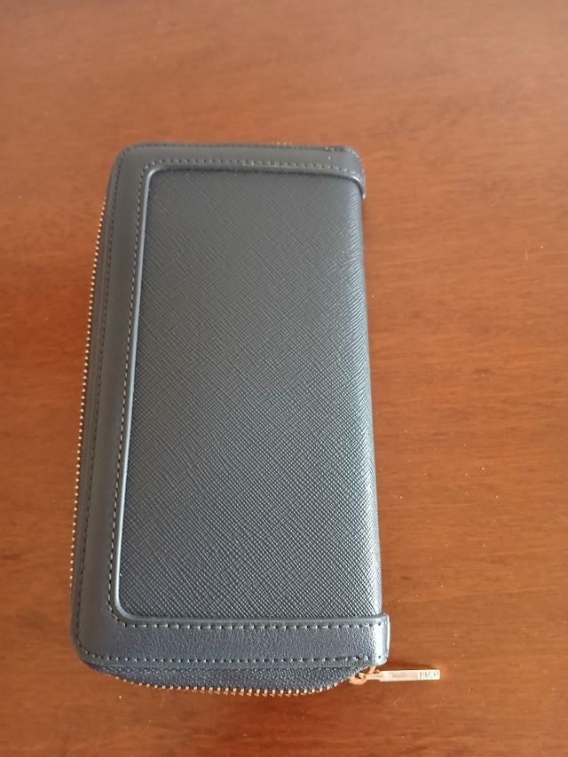 Portafoglio donna Liy Jo