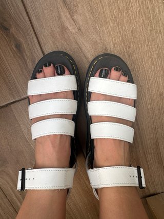 Sandalias Dr. Martens