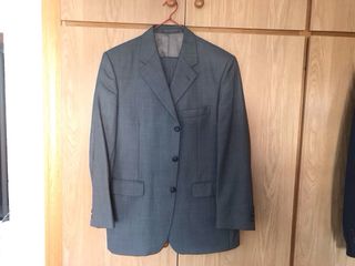 Traje caballero gris