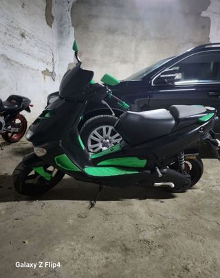 Aprilia sr