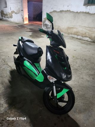 Aprilia sr
