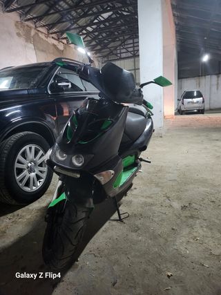 Aprilia sr