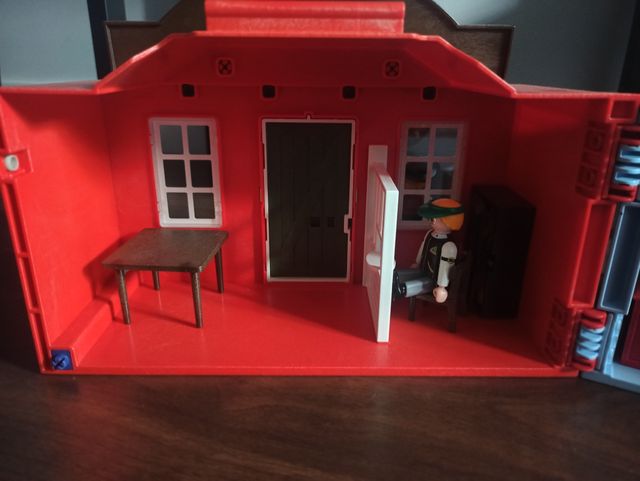 Oficina del sheriff y Banco Playmobil