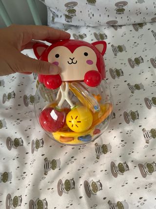 Caja con 5 sonajeros nueva