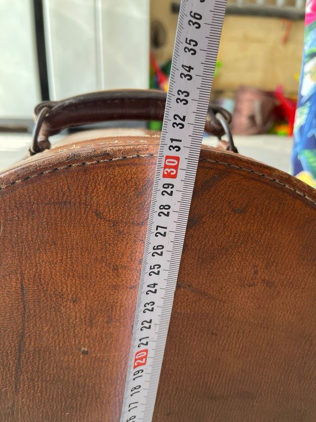 Sombrerera antigua piel