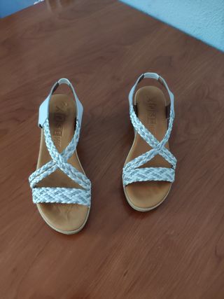 Sandalias con cuña