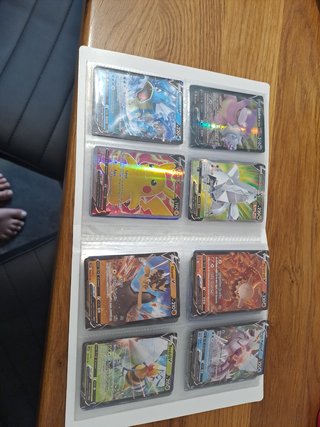 Album con 61 cartas pokemon V, GX, EX.