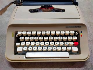 Maquina escribir Underwood 319 E