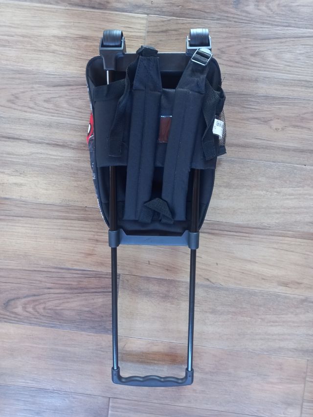 Mochila, carro de spiderman