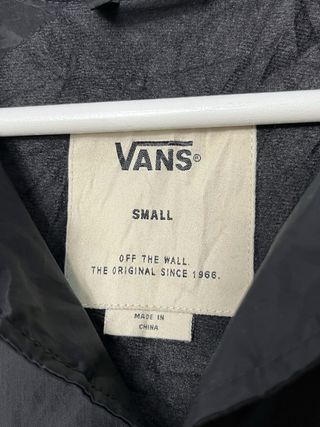 Chaqueta Cortavientos Vans Oversize Retro Y2K