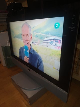 TV LOEWE Spheros 37"
