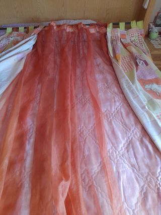 Cortinas infantiles , visillos y barra 