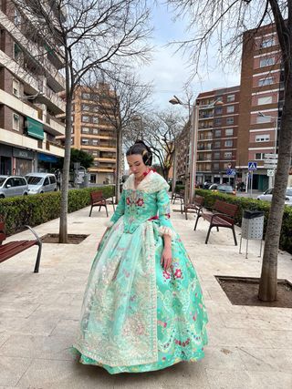 TRAJE DE FALLERA+CANCAN+ADEREZOS+PEINETAS+ZAPATOS