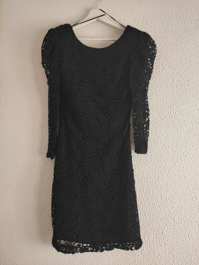 Vestido negro crochet manga larga