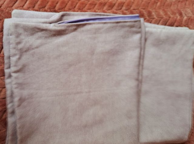 Dos fundas de cojin lila claro