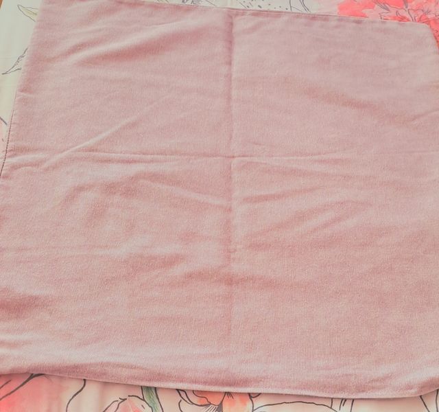 Dos fundas de cojin lila claro