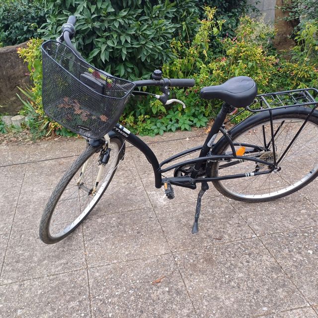 BICECLETA BTWIN ELOPS 300AMB CISTELLA