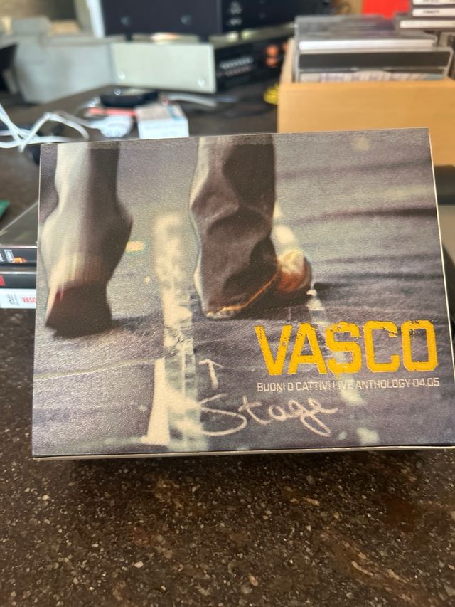 Vasco Rossi cofanetto cd +dvd