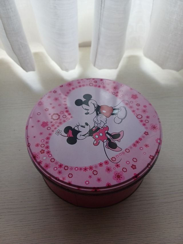 Muñecos pequeños de goma