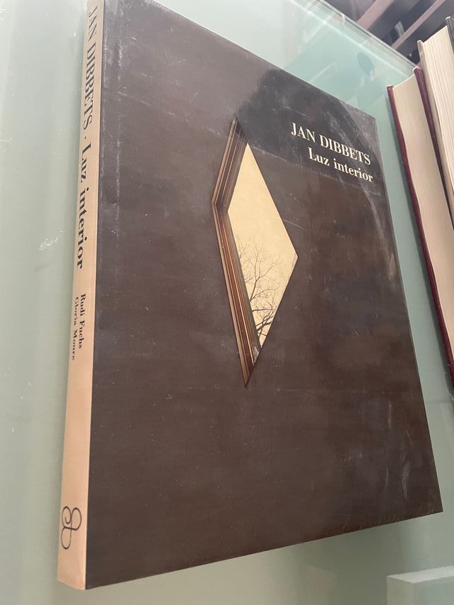 LIBRO FOTOGRAFÍAS JAN DIBBETS- LUZ INTERIOR