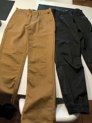 2 pantalones chico Vans y Zara