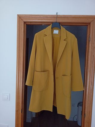 Chaqueta americana larga Bershka