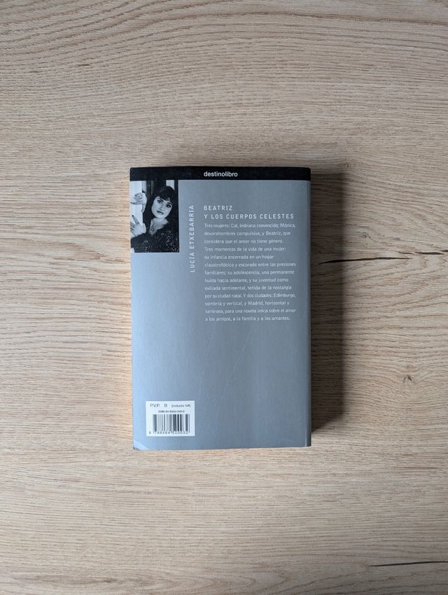 Libro 'Beatriz y los cuerpos celestes'