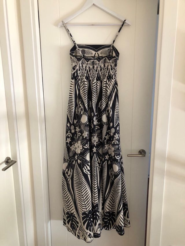 Vestido largo estampado beige/negro