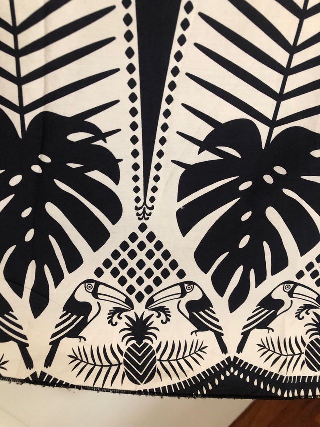 Vestido largo estampado beige/negro