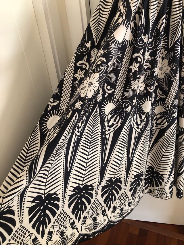 Vestido largo estampado beige/negro