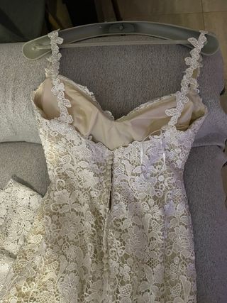 Vestido de novia modelo UVAL Aire Barcelona