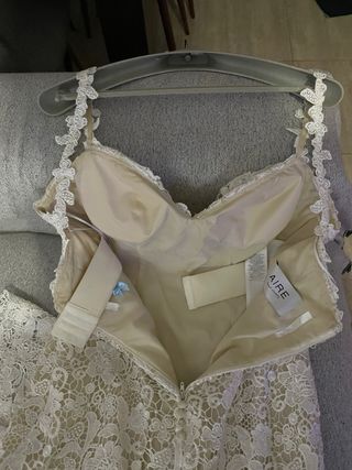 Vestido de novia modelo UVAL Aire Barcelona