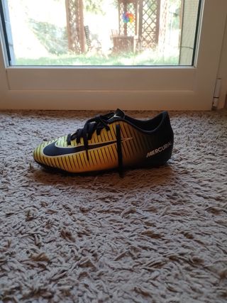 Scarpini da calcio Nike mercurial