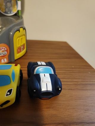 Mini garaje con 4 coches