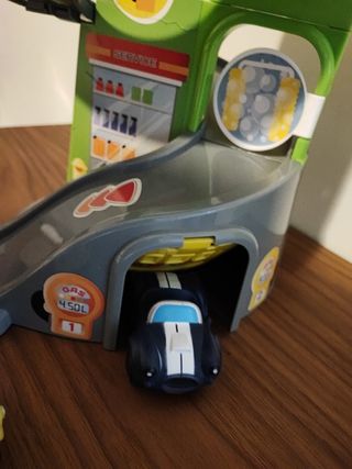 Mini garaje con 4 coches