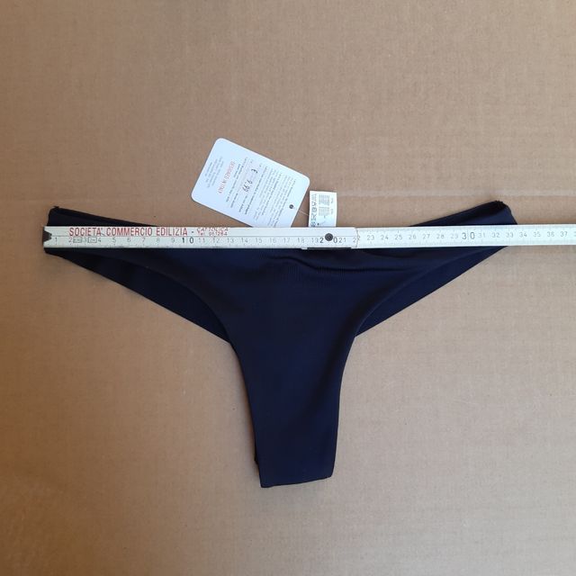 Tre slip da mare nuovi da donna