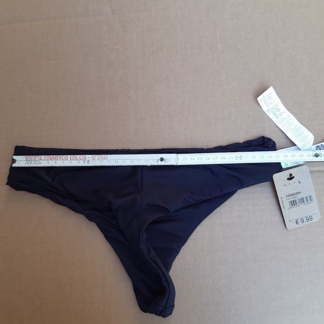 Tre slip da mare nuovi da donna