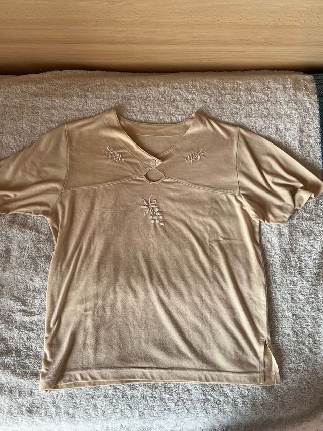 T-shirt vintage elegante