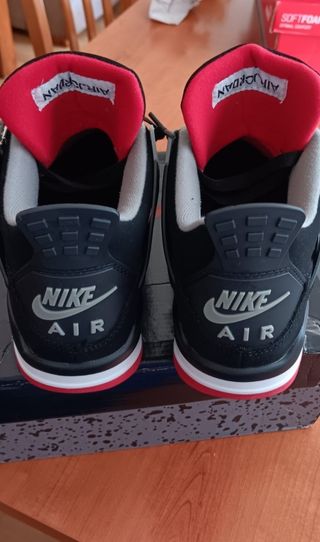 Se venden Jordan retro 4 bred 