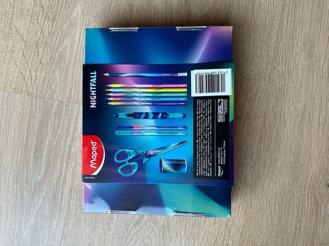 Material escolar sin abrir Mapped