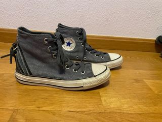 Converse grises con cremalleras 