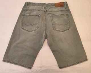 Pantalón corto vaquero verde caqui de Jack & Jones