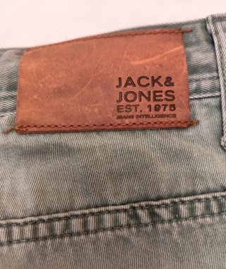 Pantalón corto vaquero verde caqui de Jack & Jones