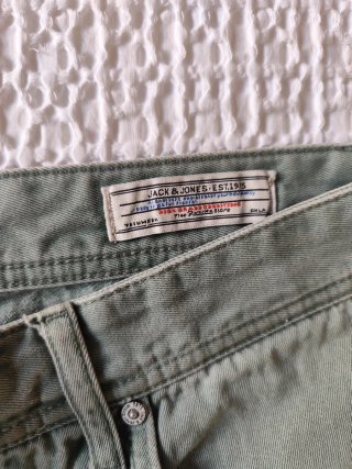 Pantalón corto vaquero verde caqui de Jack & Jones