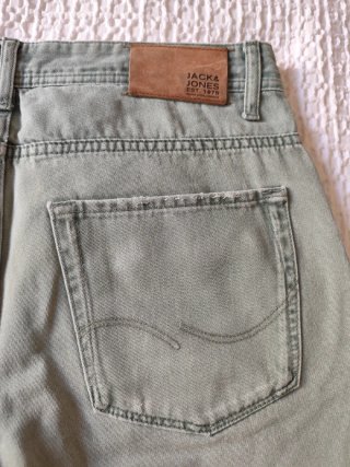 Pantalón corto vaquero verde caqui de Jack & Jones