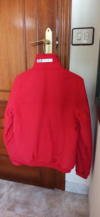 Cazadora Slam con capucha plegable
