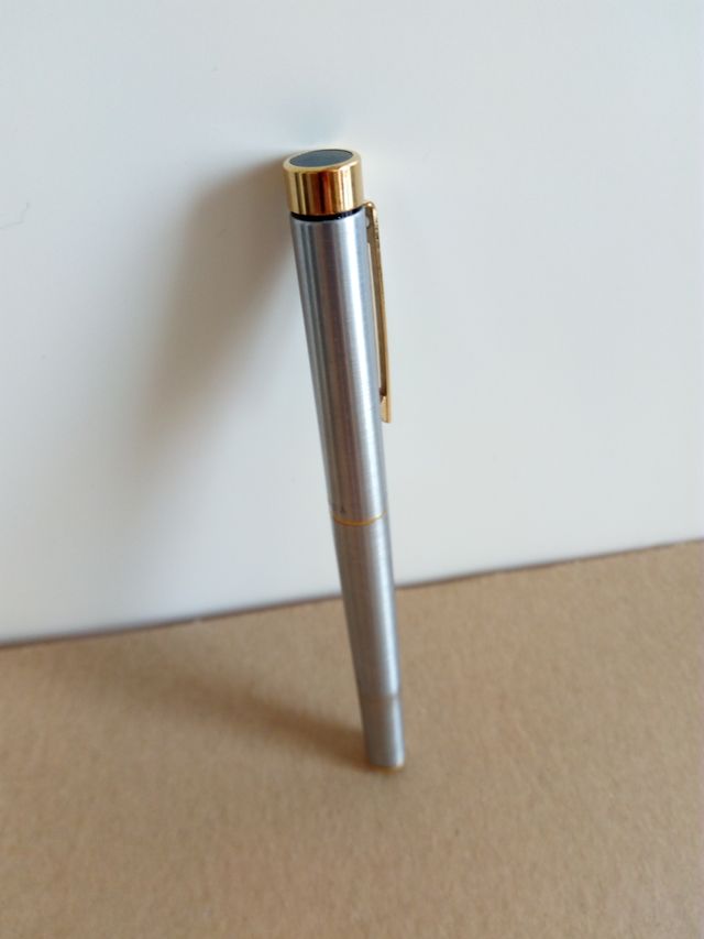 PLUMA ESTILOGRÁFICA-SHEAFFER