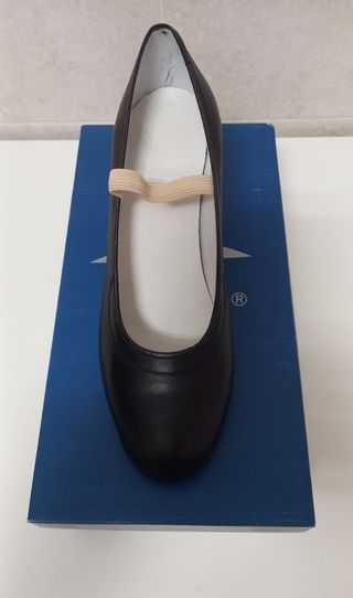 ZAPATOS FLAMENCO PIEL CON CLAVOS 