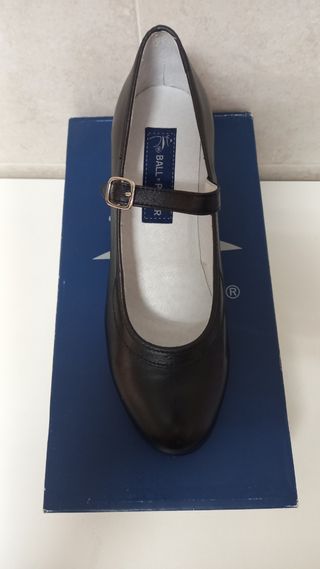 ZAPATOS FLAMENCO PIEL CON CLAVOS 